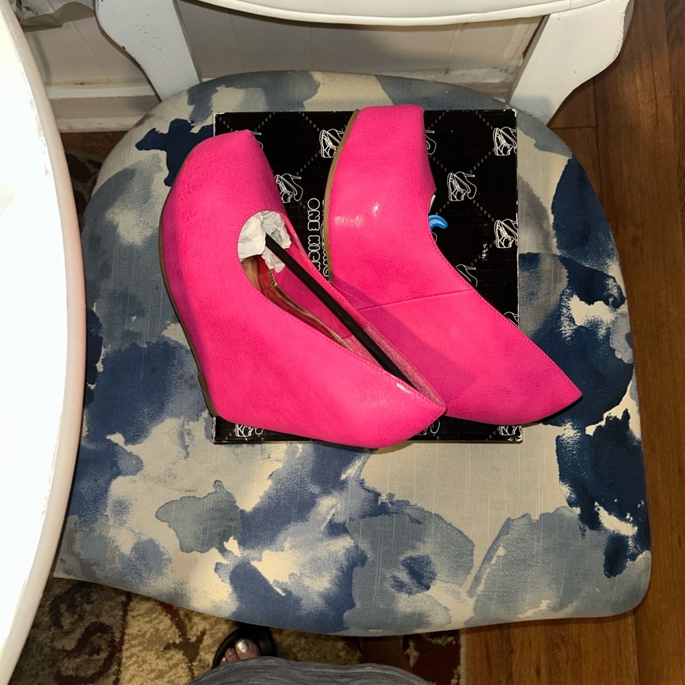 “Send Ur Price?”Beautiful “Shiekh” Fuchsia Classic Wedge Heel Elegant Design💕